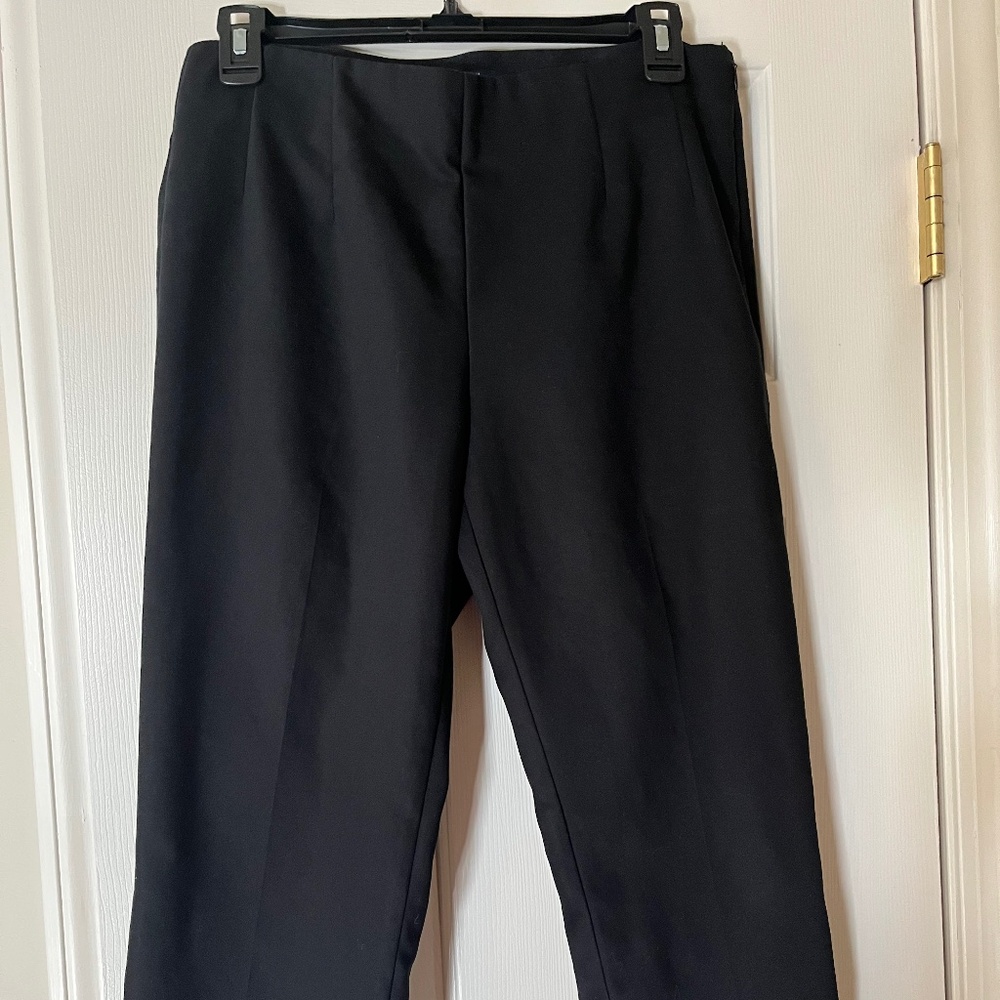 Chaps Size 6 Black Capris